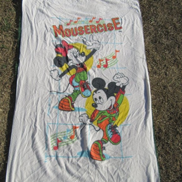 RARE Vintage Disney Mickey & Minnie Mouse Mousercise Beach Towel - Picture 1 of 7
